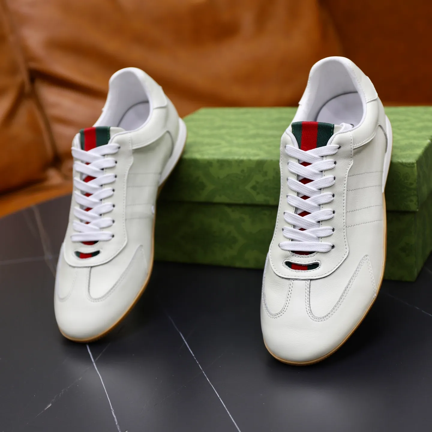 Ex-factory price: 462💰🙅‍♂️🙅‍♂️🙅‍♂️ Brand: Gucci GUCCi Standard code: 38-44 (45 customized) Grade: Same as the official website Material: Original cowhide surface Comfortable and breathable pigskin lining Lightweight and wear-resistant sports outsole Style category: Men's fashionable casual shoes Running sneakers Distinguished luxury brand elements Top luxury Color: actual picture color